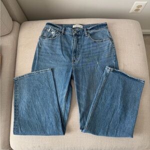 Abercrombie & Fitch - 90s Relaxed Jean - Size 30S